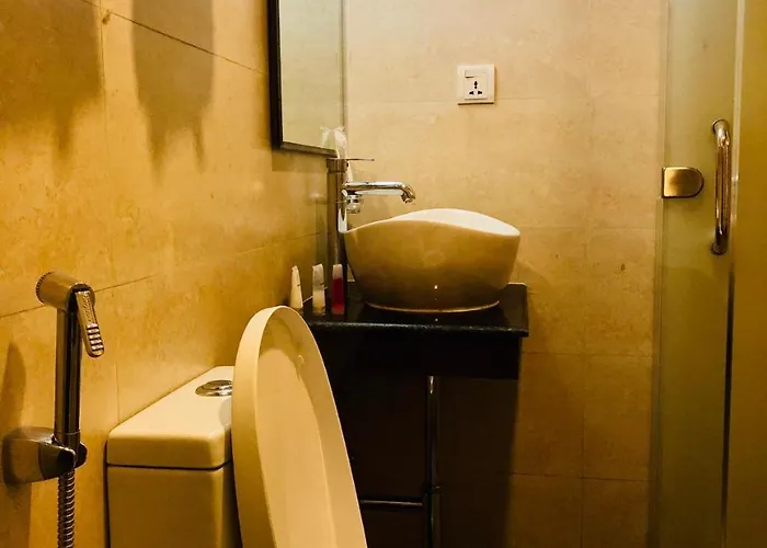 The Milestone Hotel 3*
