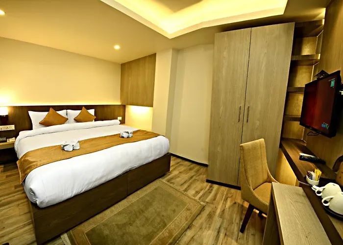 The Milestone Hotel 3*