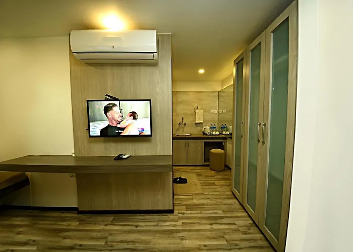 The Milestone Hotel 3*